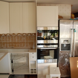 Köksbänk och kakel